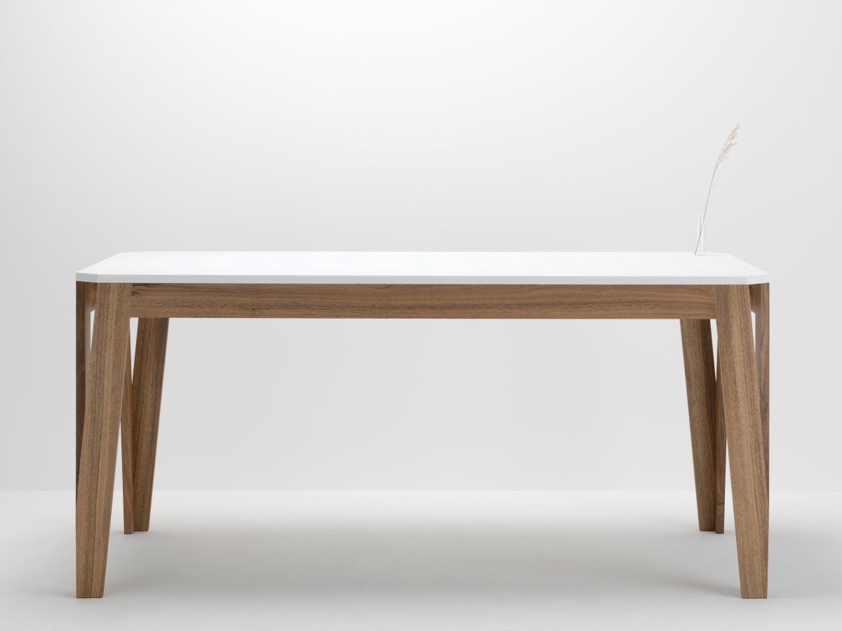 Table de salle à manger en bois de noyer et résine HI-MACS® - MéliMélo