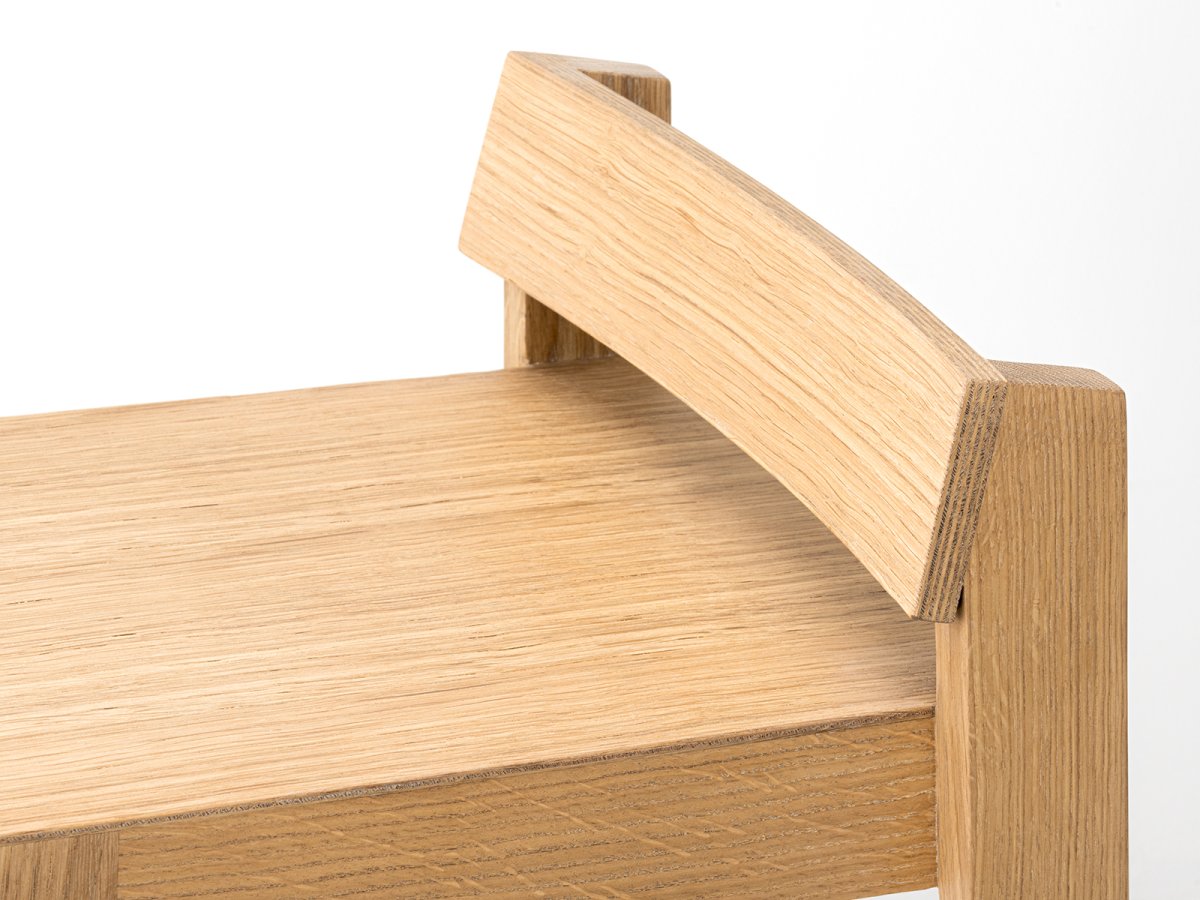 Tabouret MiniPil en chêne - Assise et dossier en multiplis de chêne