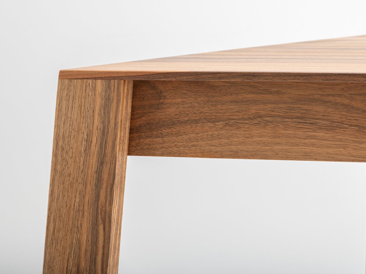 Table basse Aix en noyer sur-mesure - Qualité de finition