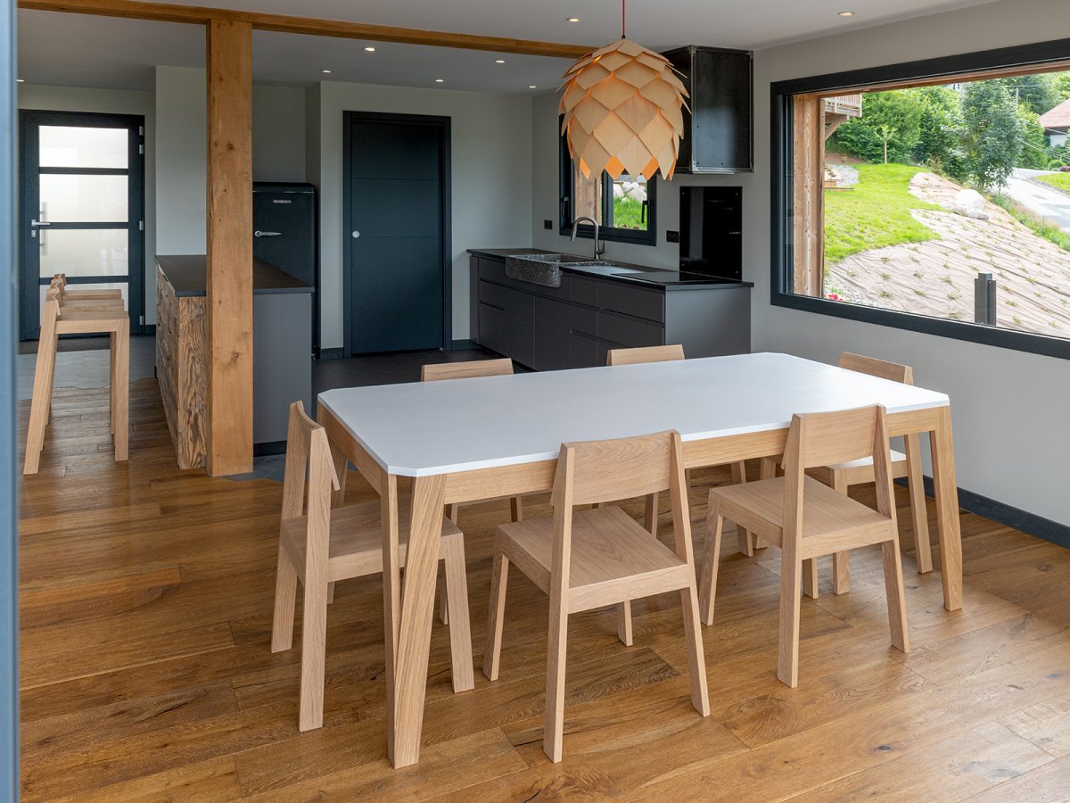Table en bois de chêne et résine - MéliMélo en résine et en chêne