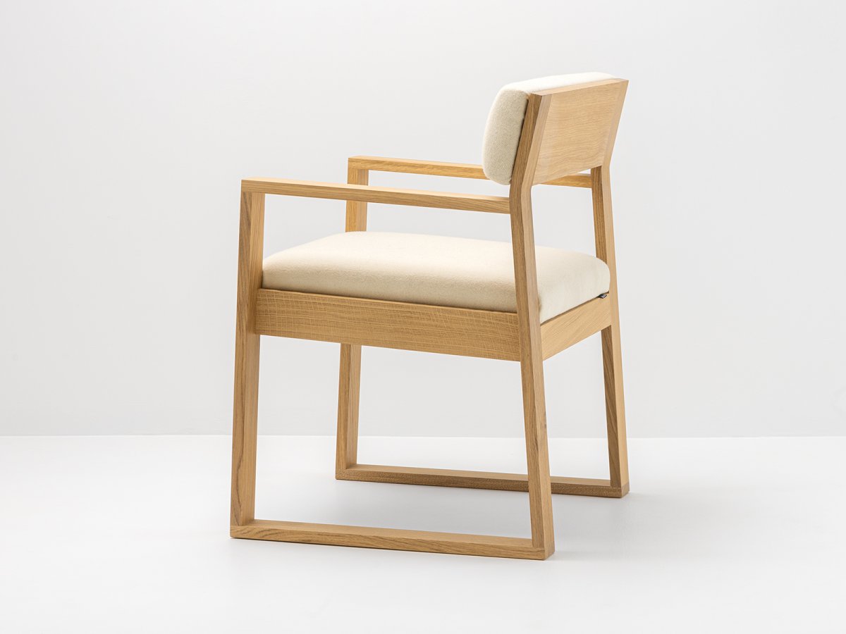 Chaise design pour le salon 100% fabriquée en France - Aix