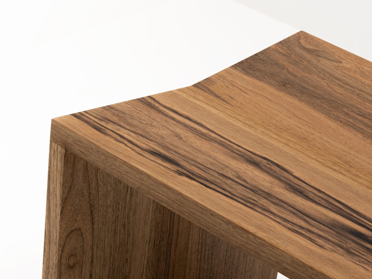 Banc d'appoint en noyer massif - PAP
