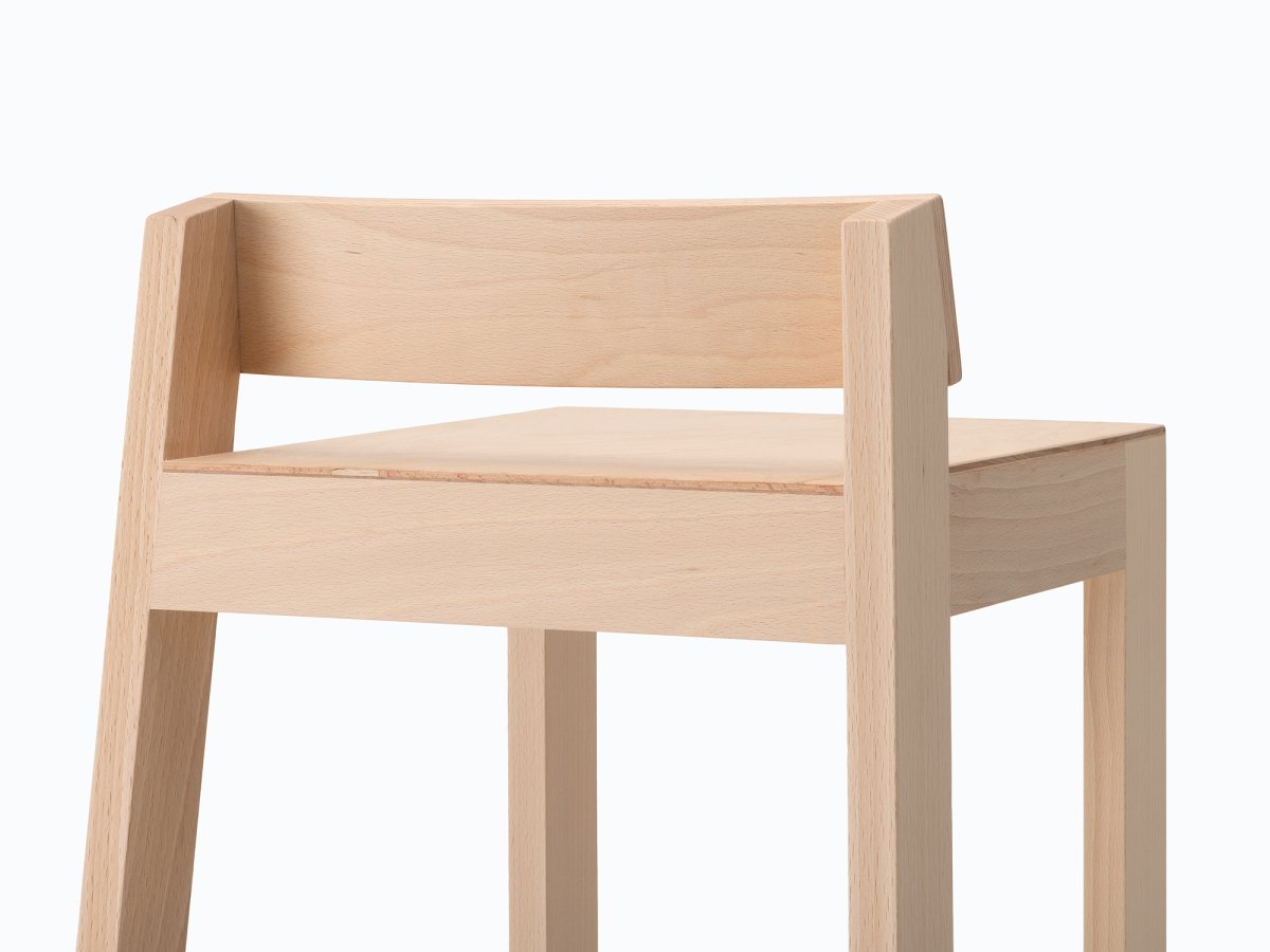 Tabouret de bar design en bois hauteur 75cm  - PiPil