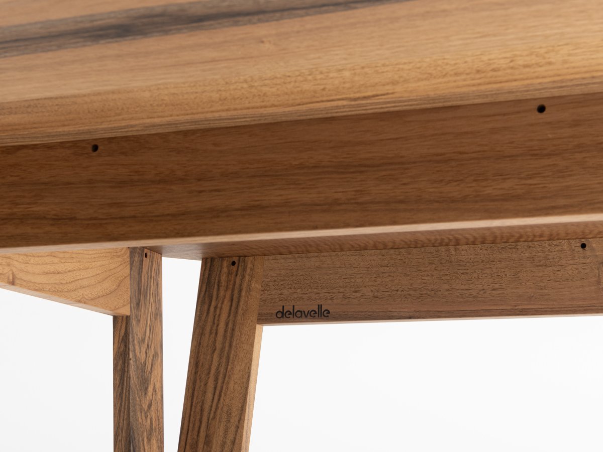 Table en noyer sur mesure signé Delavelle - MéliMélo