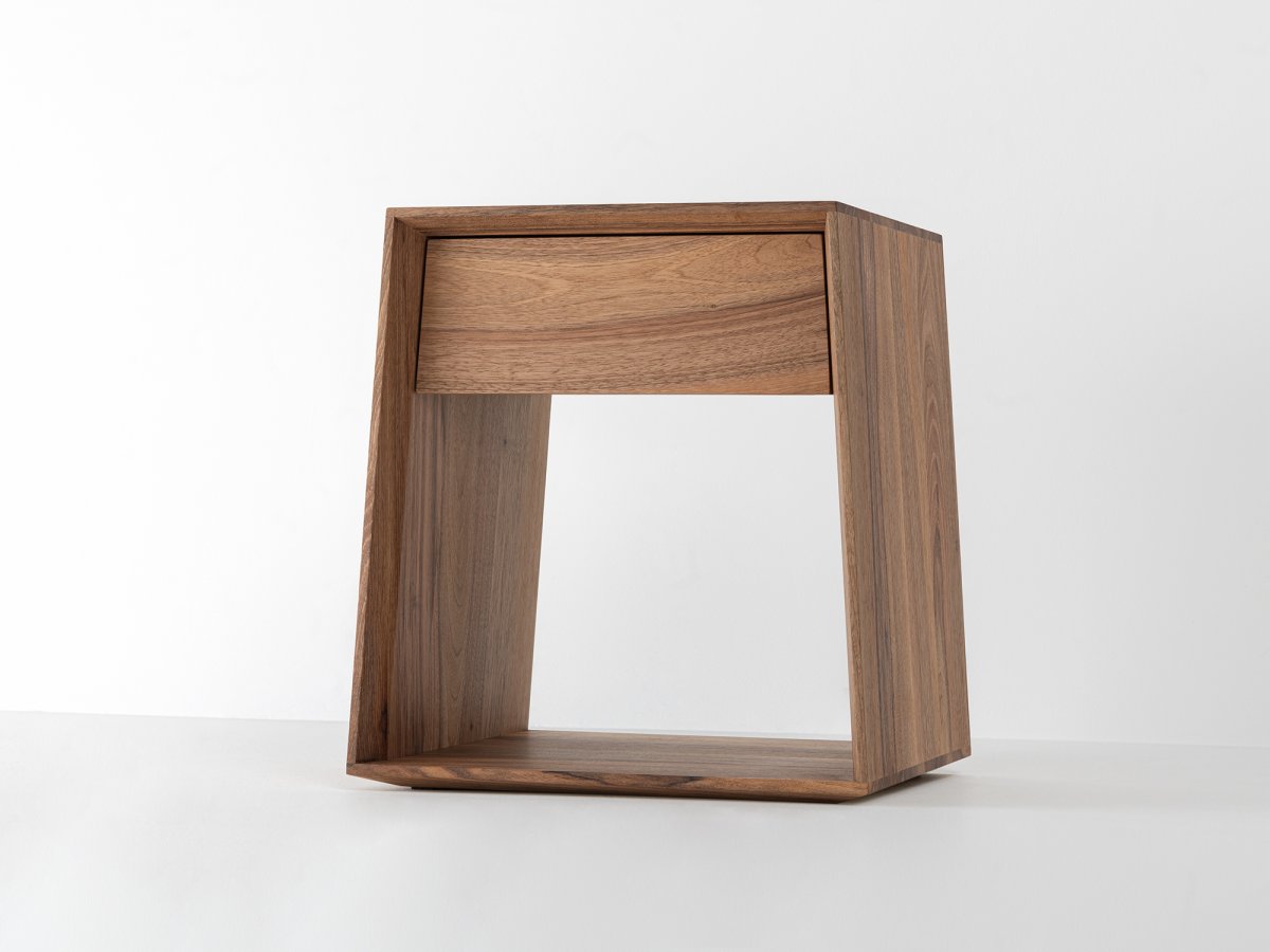 Table de Chevet géométrique en Noyer - Anouk