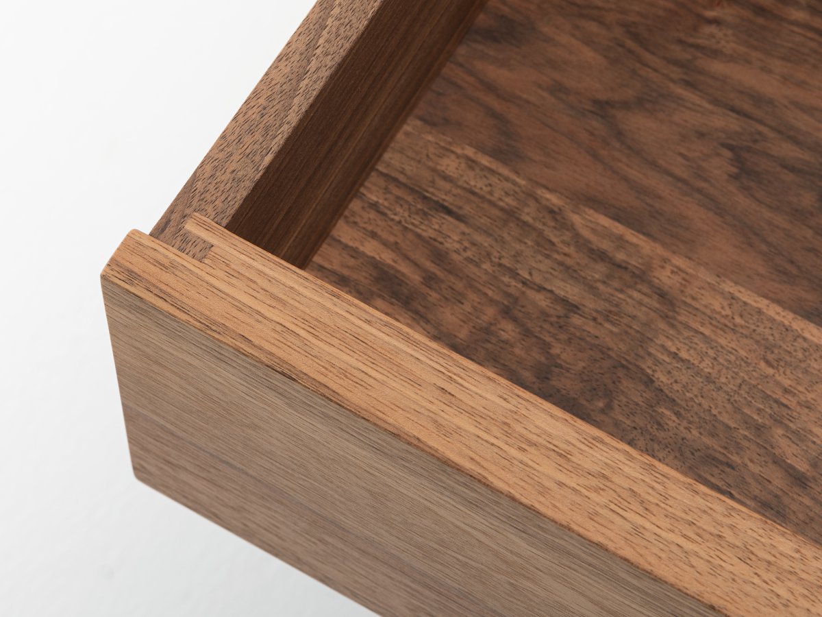 Table de Chevet avec tiroir spacieux de 31 cm - Anouk en noyer