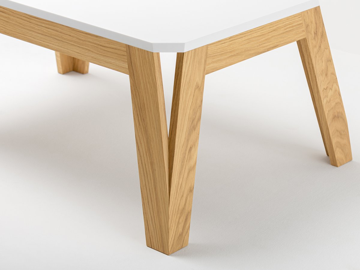 Table Basse Design en Chêne et Résine Blanche Hauteur 45 cm