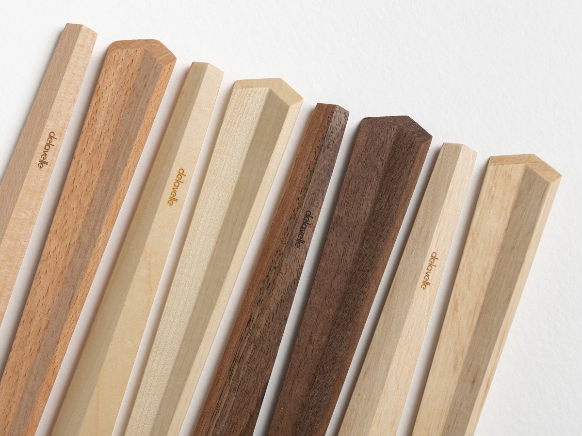 Couverts à salade en bois design en noyer
