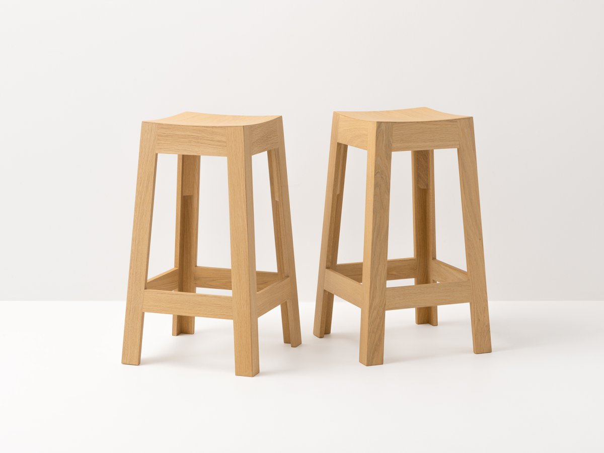 Tabouret de bar moderne 65 cm en chêne massif