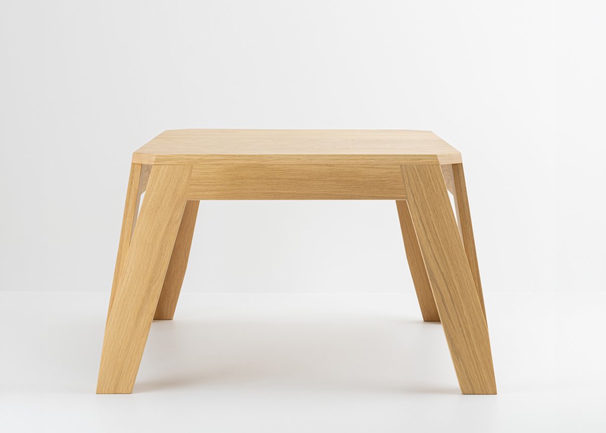 Table de basse carrée en bois massif 60x60
